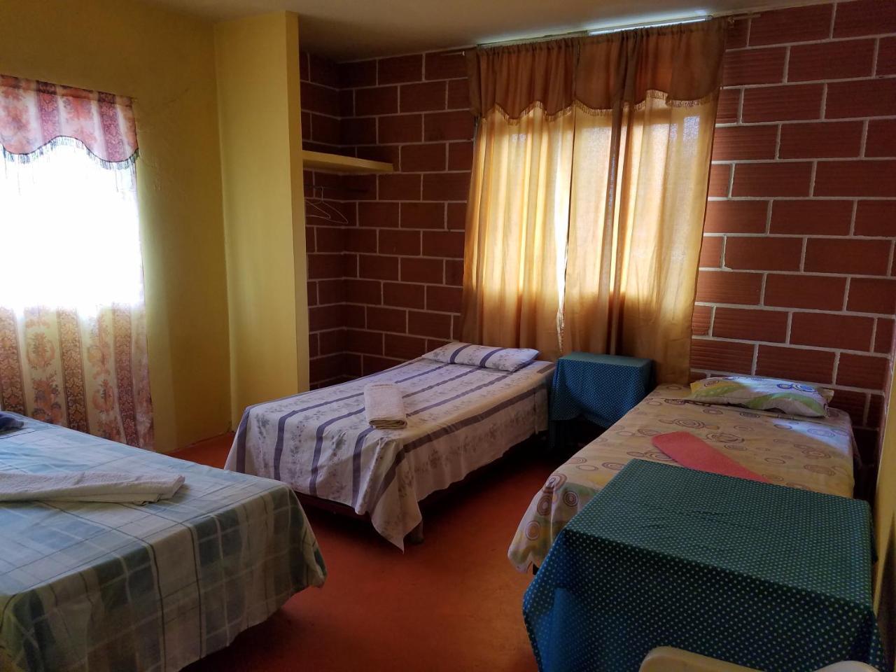 מלון פוארטו בקריסו מורנו Casa De Alexis מראה חיצוני תמונה